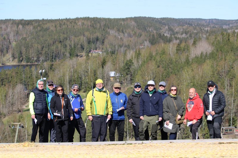 Nuuksiossa suunnistettiin syvälle metsään ja kiivettiin korkealle kalliolle